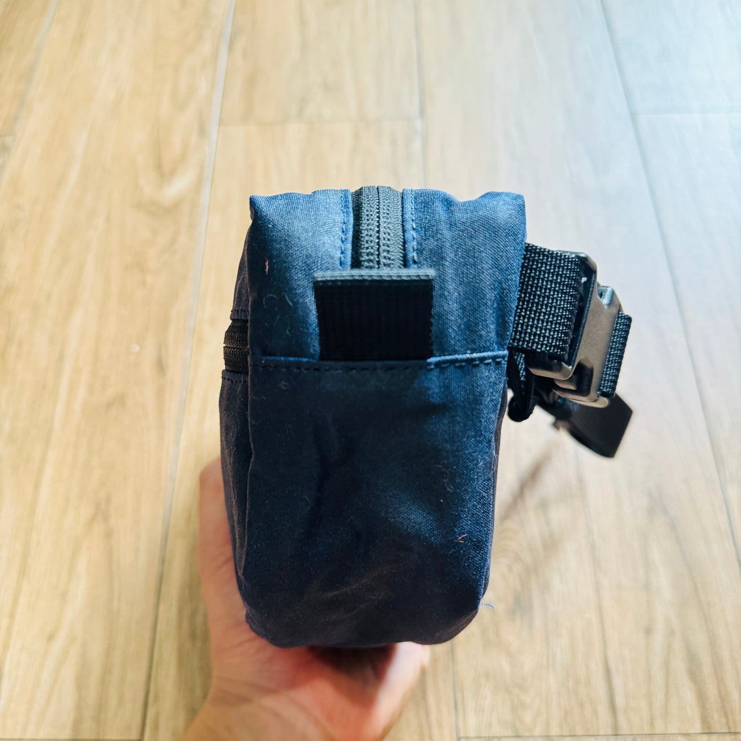 Flow 2L - Halley Stevensons C4X Waxed Canvas - Navy